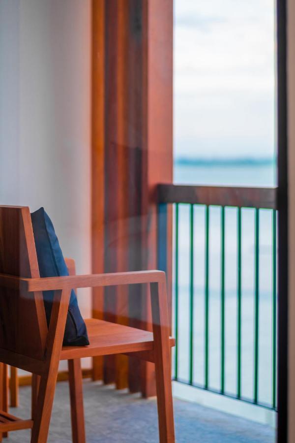 The Riviera Champasak Hotell Exteriör bild